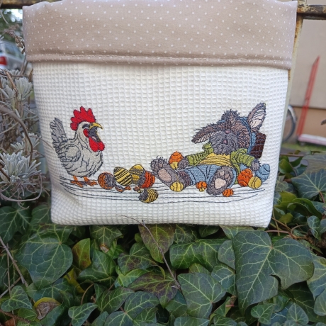 der Hase ist völlig geschafft- Größe 19.47x8.14 cm