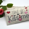 Stickdatei Valentinstag Mug Rug Herzen shut up and kiss me