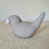 Design Vögelchen schlicht aus Beton / Vogel mit rosa Schnabel