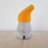 Zwerg handgegossen Gartenzwerg Figur Beton / Filz Mütze gelb 28cm