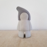 handmade Zwerg / Gartenfigur Beton / Wollfilz Mütze grau 28cm