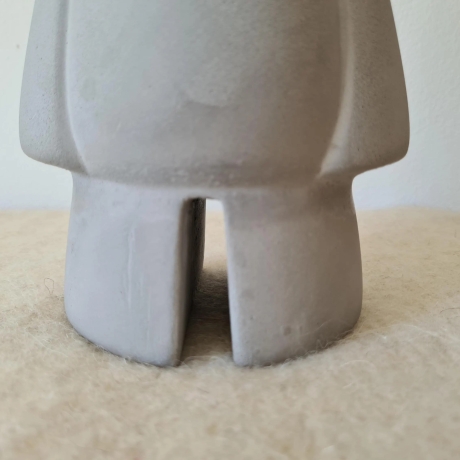 Zwerg / Gartenzwerg / Design Gnom Betonguss / Filzmütze grün 28cm