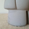 handmade Zwerg / Gartenfigur Beton / Wollfilz Mütze grau 28cm