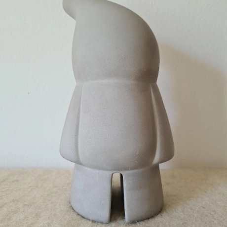 handmade Zwerg / Gartenzwerg Figur Beton / Filz Mütze weiß 28cm